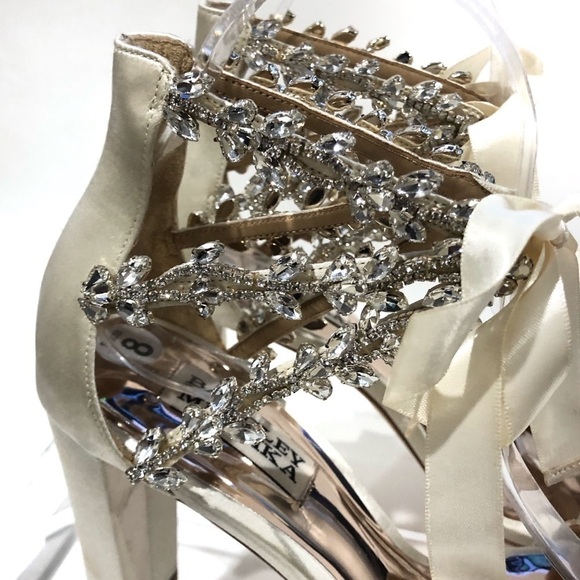 Badgley Mischka Everafter Embellished Ivory Crystal Block Heel Sandals Sz 8 - Picture 6 of 12